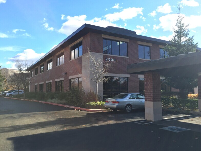 Primary Photo Of 2530 River Plaza Dr, Sacramento Office For Lease