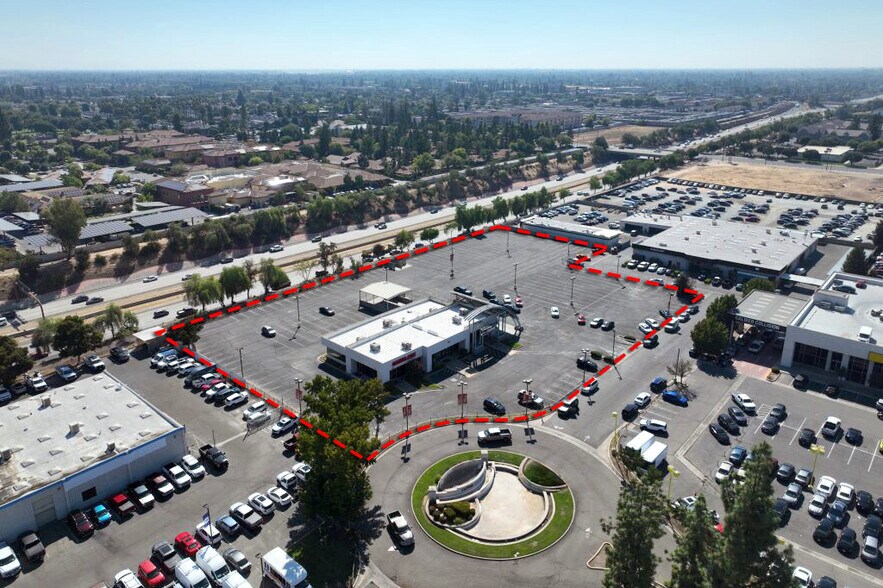 More Photos Of 145 E Auto Center Dr, Fresno Auto Dealership For Sale