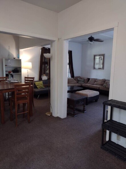 More Photos Of 322 Augusta Ave, Dekalb Dormitory For Sale