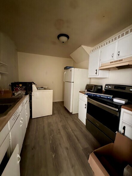 More Photos Of 484 Route 302, West Van Lear Specialty For Sale