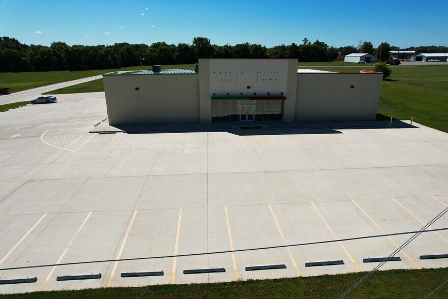 More Photos Of 970 Highway 18, Britt Freestanding For Sale