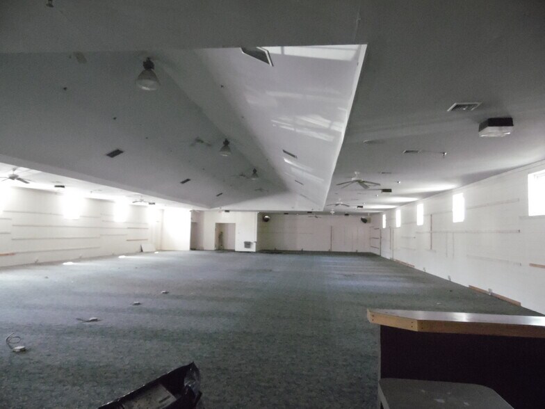 More Photos Of 110 S New York Rd, Galloway Freestanding For Sale