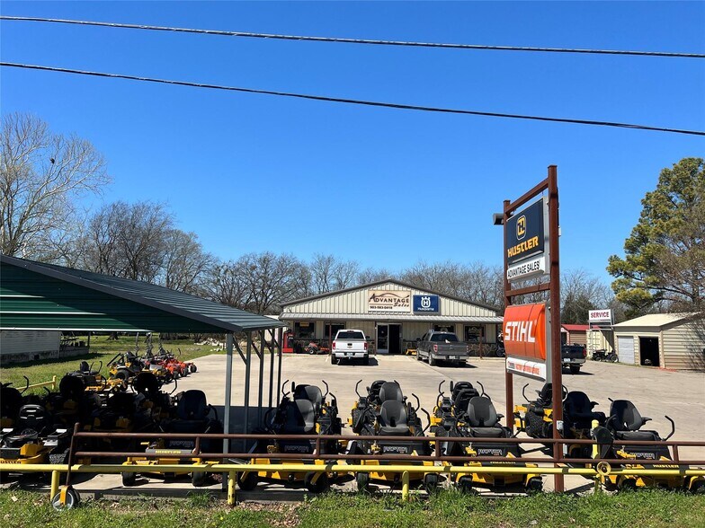 More Photos Of 1521 N State Highway 121, Bonham Freestanding For Sale