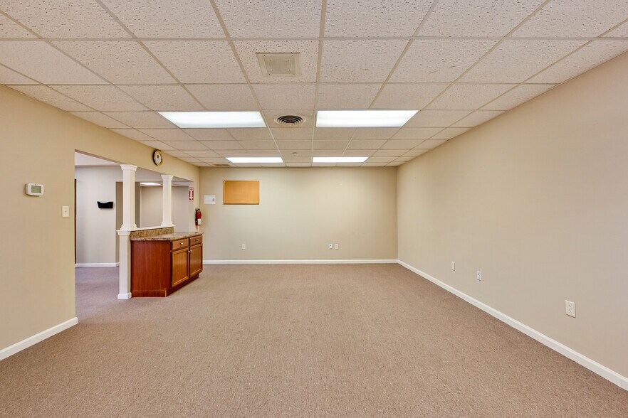 More Photos Of 65 E Main St, Pulaski Coworking Space