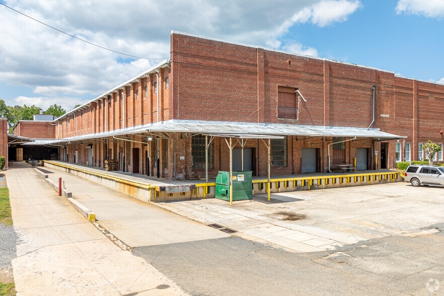 More Photos Of 136 Collins Ave, Norwood Manufacturing For Lease