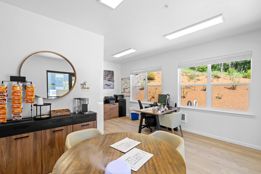 More Photos Of 17101 Ruben Ln, Sandy Apartments For Sale