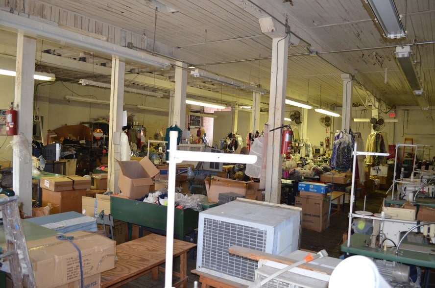 More Photos Of 2613-2615 Coral St, Philadelphia Manufacturing For Sale