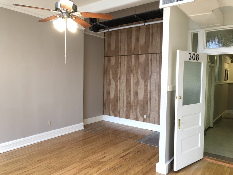 More Photos Of 306 W Main St, Frankfort Coworking Space