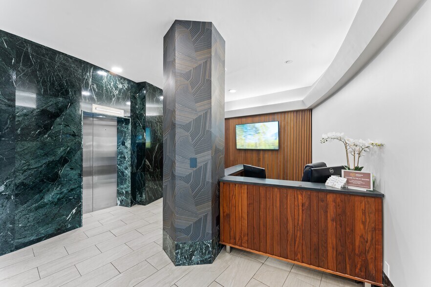 More Photos Of 511 SW Tenth Ave, Portland Medical For Lease