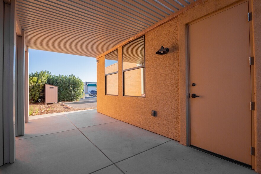 More Photos Of 261 W Duval Rd, Green Valley Medical For Sale