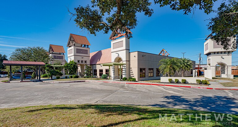Primary Photo Of 4002 Burke Rd, Pasadena Medical For Sale