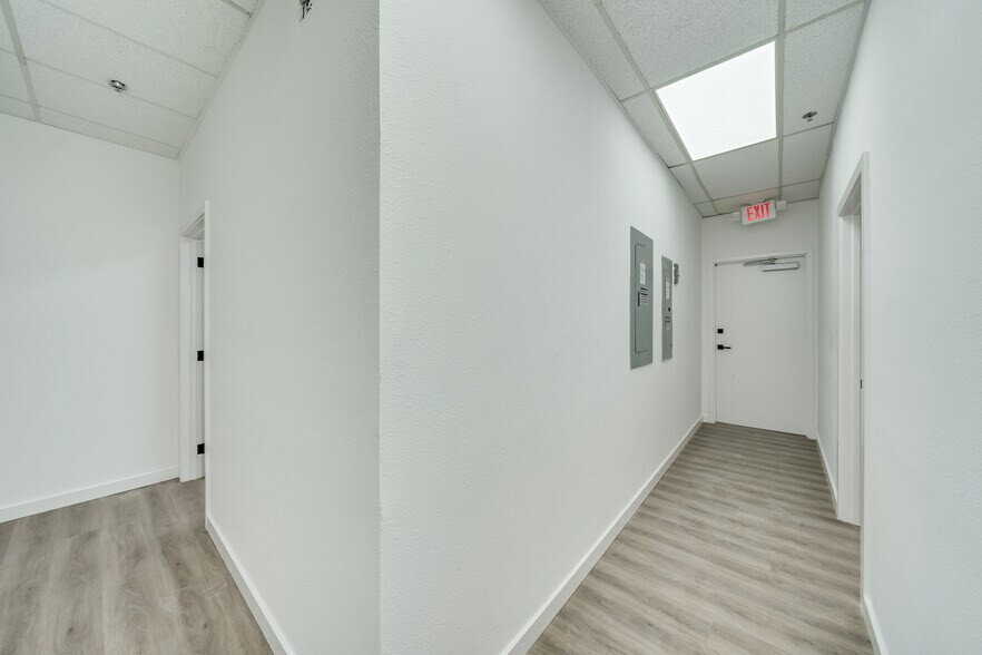 More Photos Of 7500 NW 25th St, Miami Warehouse For Lease