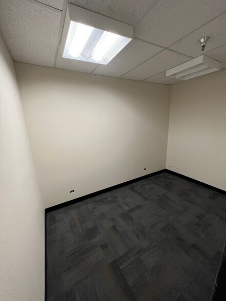More Photos Of 6850 W Fairview Ave, Boise Office For Sale