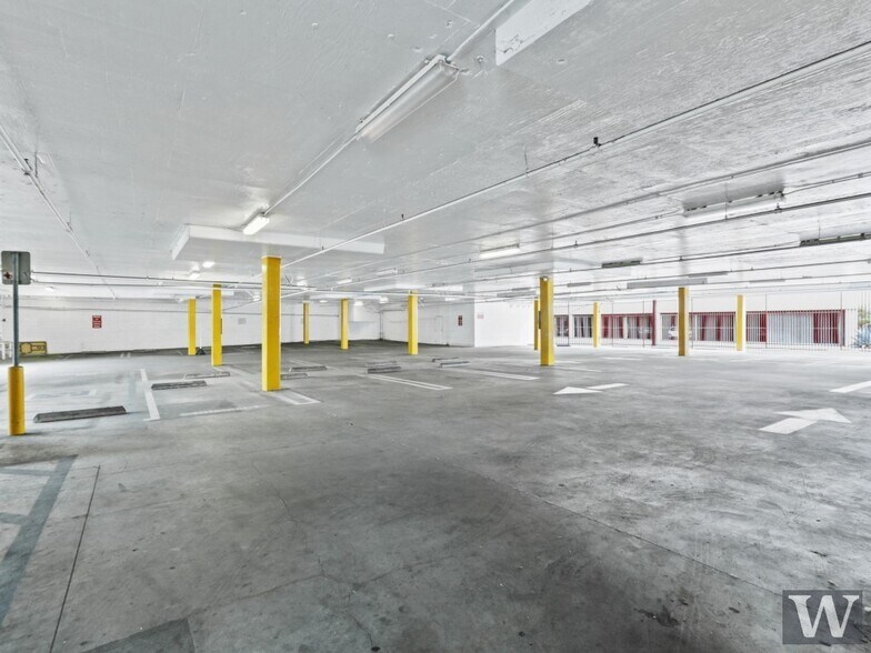 More Photos Of 10830 Santa Monica Blvd, Los Angeles Storefront Retail Office For Sale