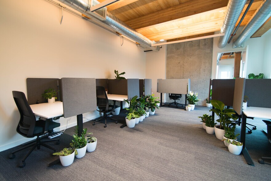 More Photos Of 3303 N Mississippi Ave, Portland Office For Lease