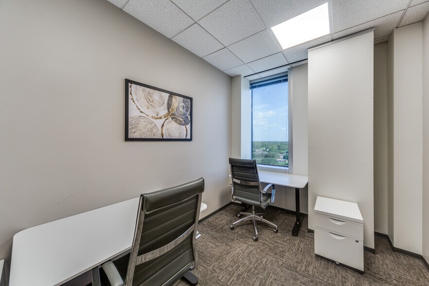 More Photos Of 77 Sugar Creek Center Blvd, Sugar Land Coworking Space