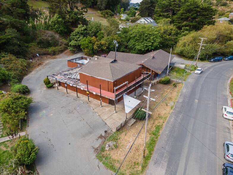 More Photos Of 16-22 Brighton Avenue, Bolinas General Retail For Sale