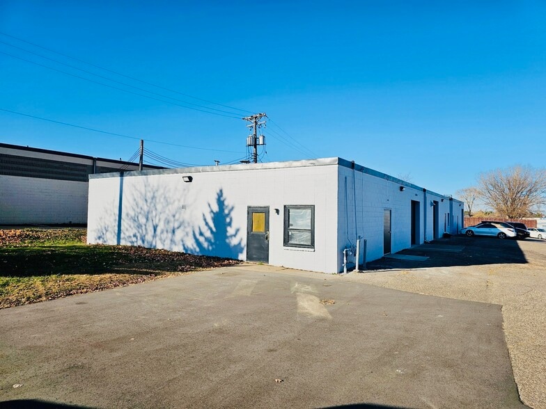 More Photos Of 9664 85th Ave N, Maple Grove Manufacturing For Sale