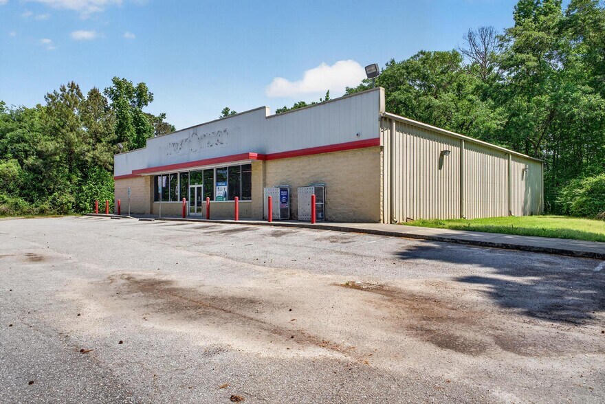 More Photos Of 13995 Broxton Bridge rd, Ehrhardt General Retail For Sale