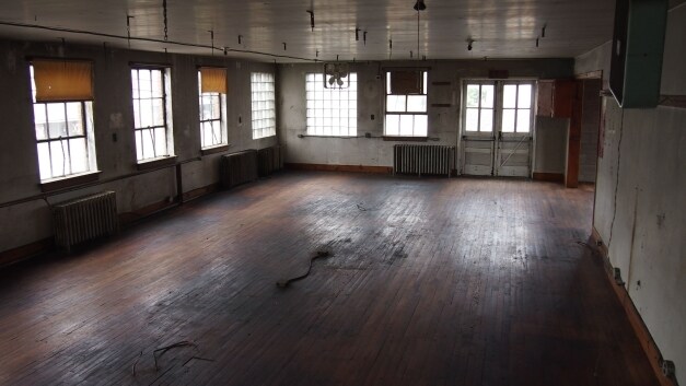 More Photos Of 324-326 Washington St, Walnutport Office For Sale