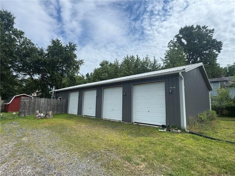 More Photos Of 3043 Niles Rd SE, Warren Multifamily For Sale