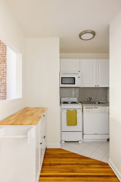 More Photos Of 37 W 71st St, New York Apartments For Sale