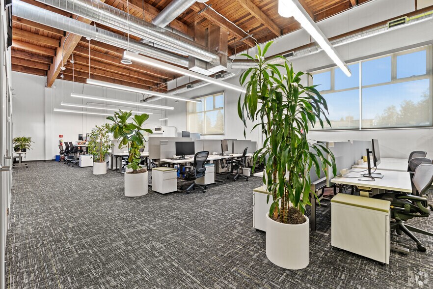 More Photos Of 699 Veterans Blvd, Redwood City Office For Lease