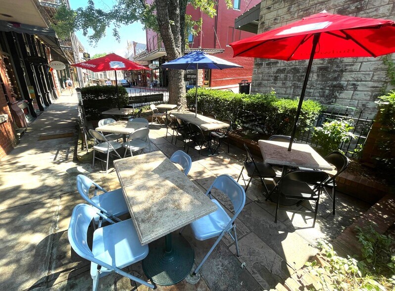 More Photos Of 71 Spring St, Eureka Springs Restaurant For Sale