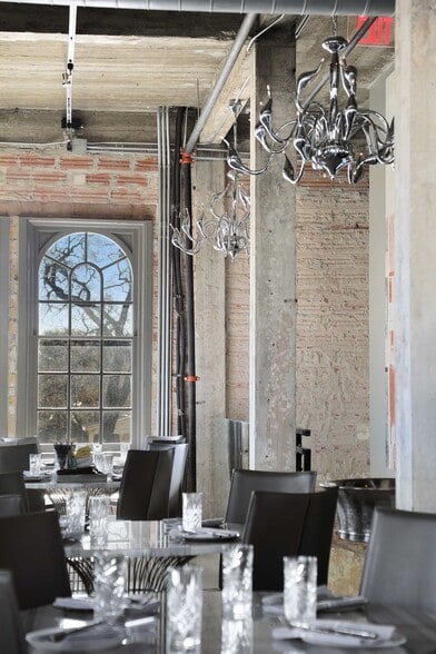 More Photos Of 604 S Alamo St, San Antonio Freestanding For Sale