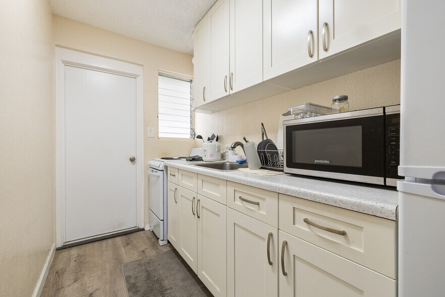 More Photos Of 287 Wai Nani Way, Honolulu Apartments For Sale
