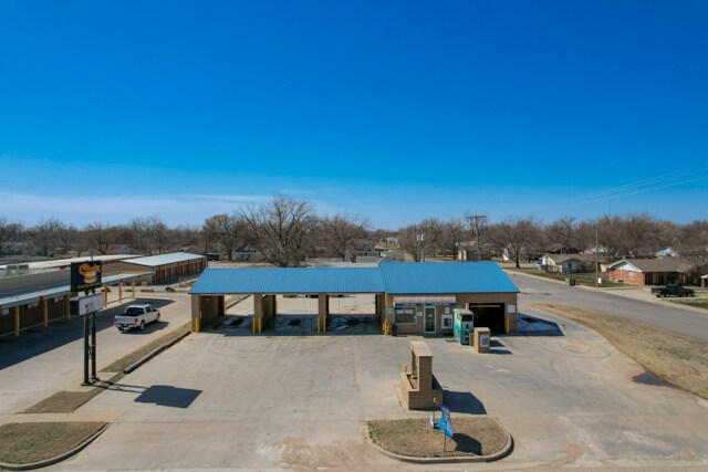 More Photos Of 223 Main, Newkirk Service For Sale