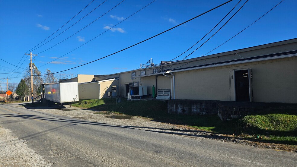 More Photos Of 2198 U.S. 60, Culloden Storefront For Sale