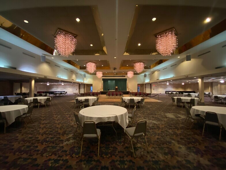 More Photos Of 901 Dual Hwy, Hagerstown Restaurant For Sale