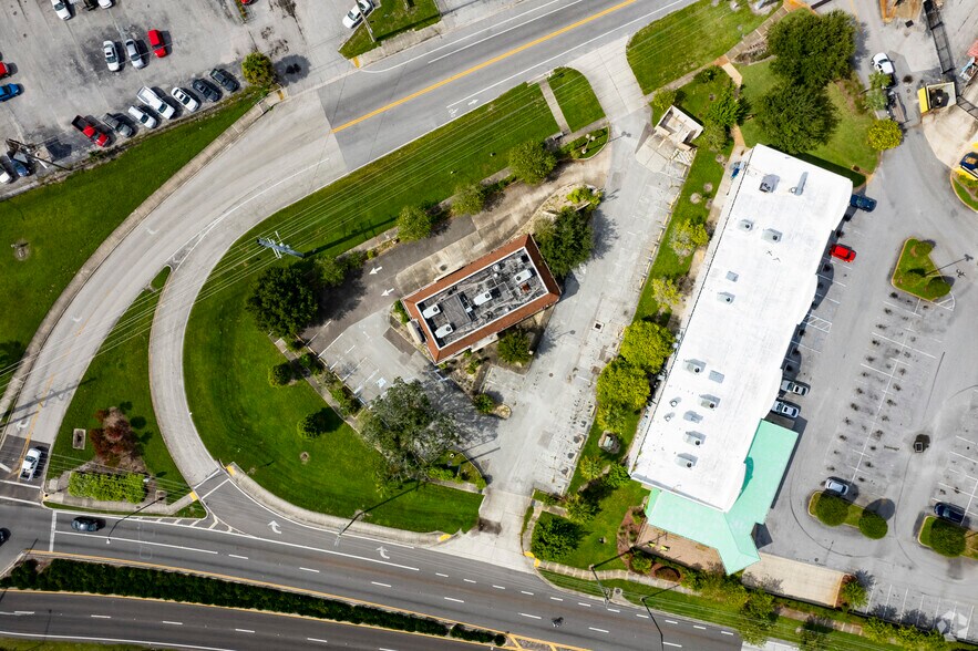 More Photos Of 1855 E Memorial Blvd, Lakeland Fast Food For Sale