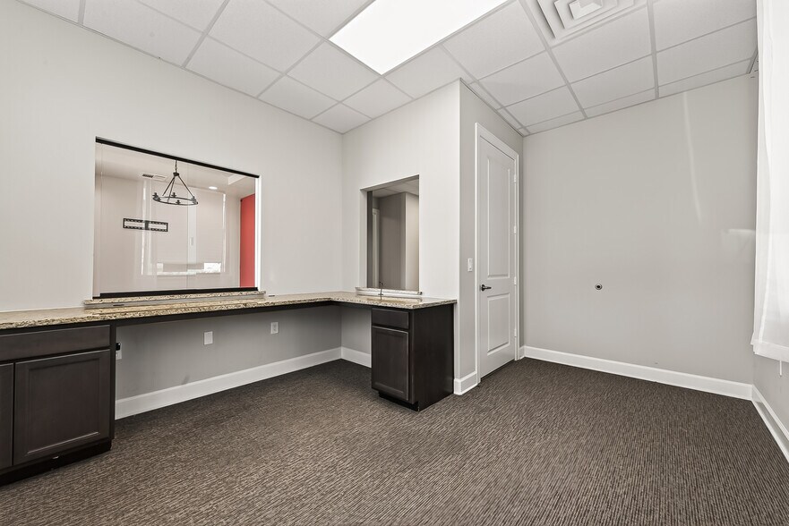 More Photos Of 2743 Imperia Dr, Sugar Land Medical For Sale