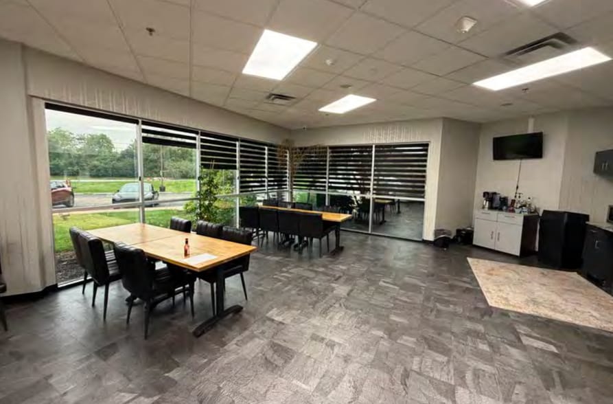 More Photos Of 6951 Cintas Blvd, Mason Loft Creative Space For Sale