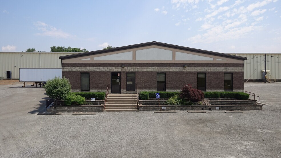 More Photos Of 964 Benton Rd, Salem Warehouse For Sale