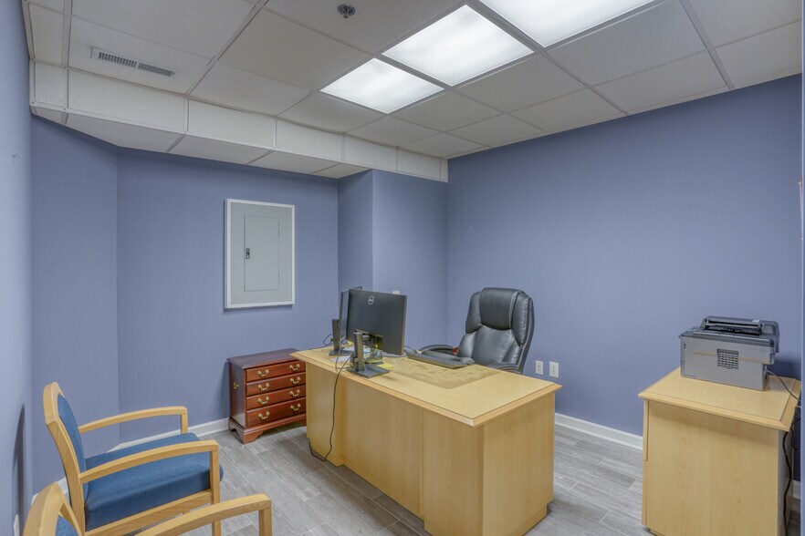 More Photos Of 110 Anglers Rd, Lewes Hotel For Sale