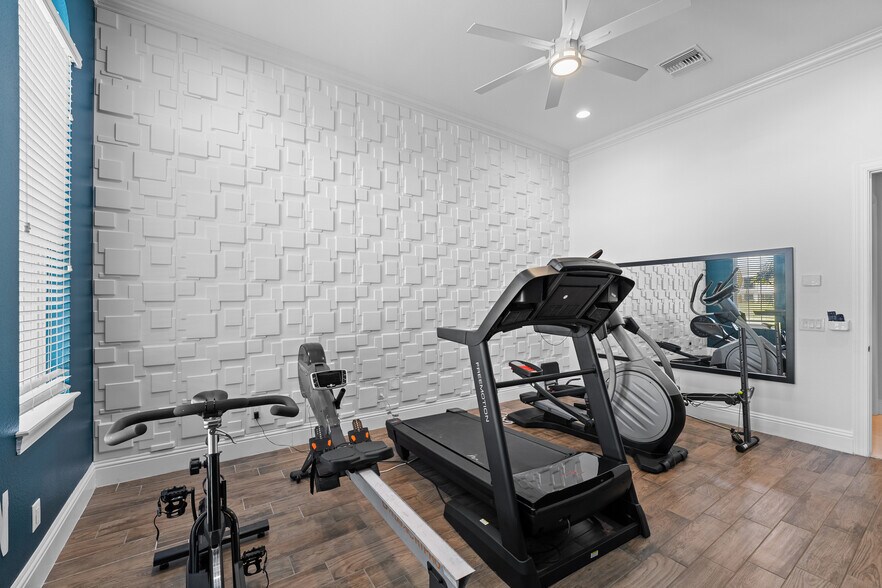 More Photos Of 1125 Grand Traverse Pky, Kissimmee Specialty For Sale