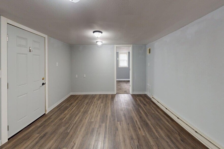 More Photos Of 304 10th Ave NW, Mandan Multifamily For Sale