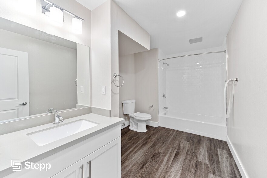 More Photos Of 430 Obispo Ave, Long Beach Apartments For Sale