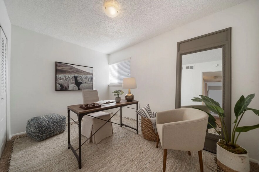 More Photos Of 1311 N Ash Pl, Owasso Apartments For Sale