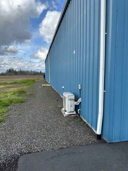 More Photos Of 985 NW Noble Dr, Estacada Warehouse For Lease