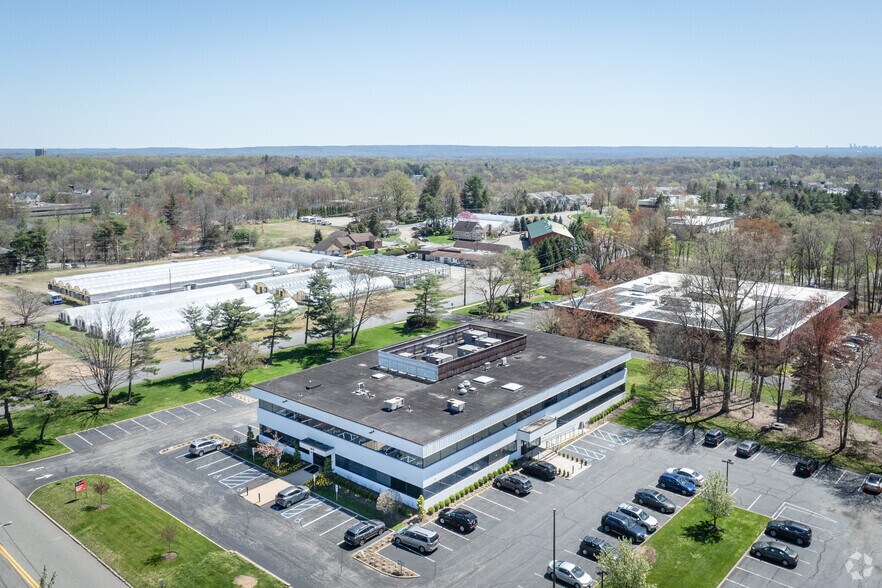 More Photos Of 160 Summit Ave, Montvale Medical For Lease