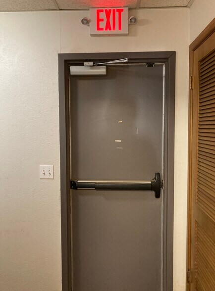 More Photos Of 2620 Yonkers St, Plainview Medical For Sale