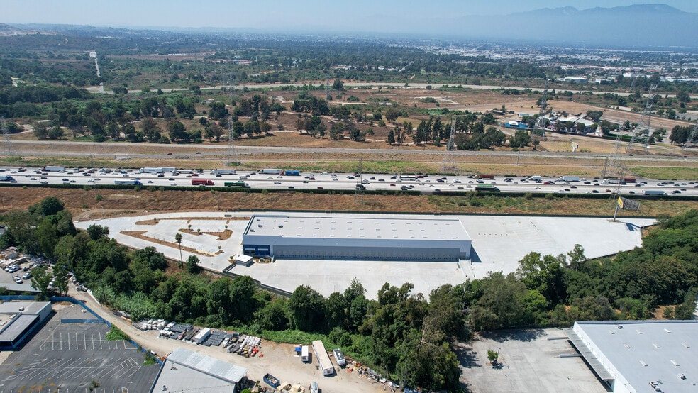 More Photos Of 3900 Baybar Rd, Pico Rivera Truck Terminal For Lease