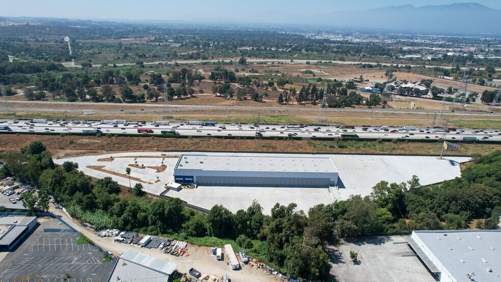 More Photos Of 3900 Baybar Rd, Pico Rivera Truck Terminal For Lease
