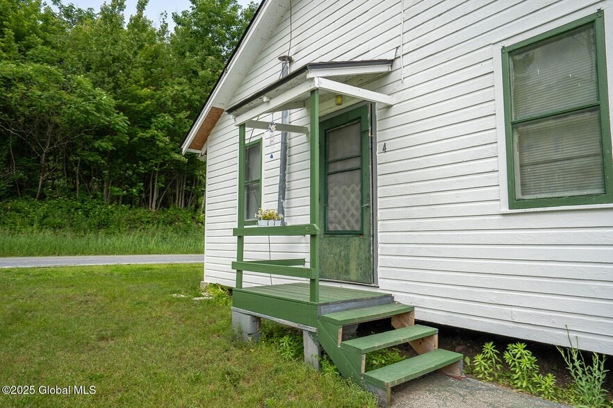 More Photos Of 4140 County Route 48, Argyle Specialty For Sale