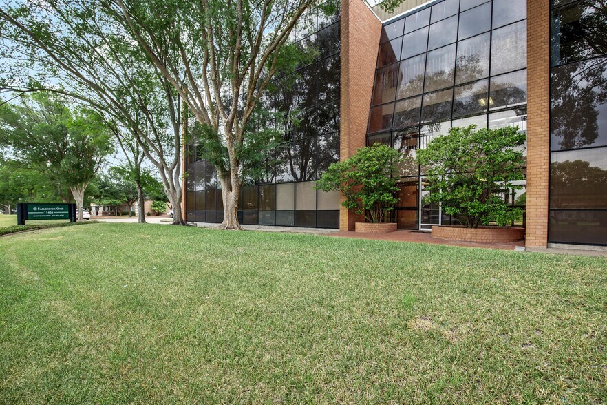 More Photos Of 11455 Fallbrook Dr, Houston Medical For Lease