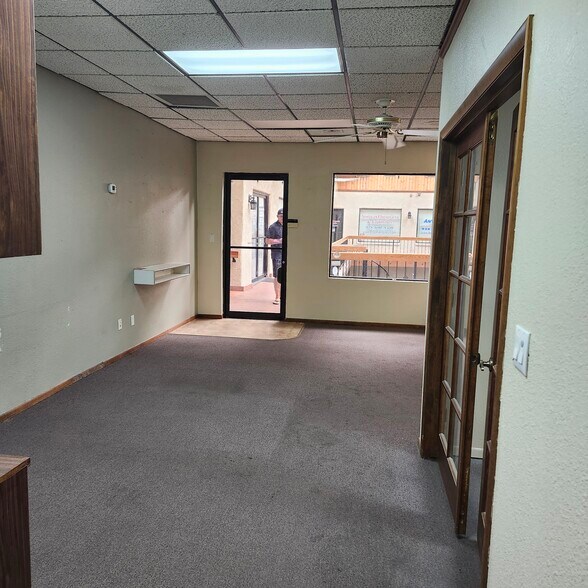 More Photos Of 30 Acoma Blvd S, Lake Havasu City Office For Lease
